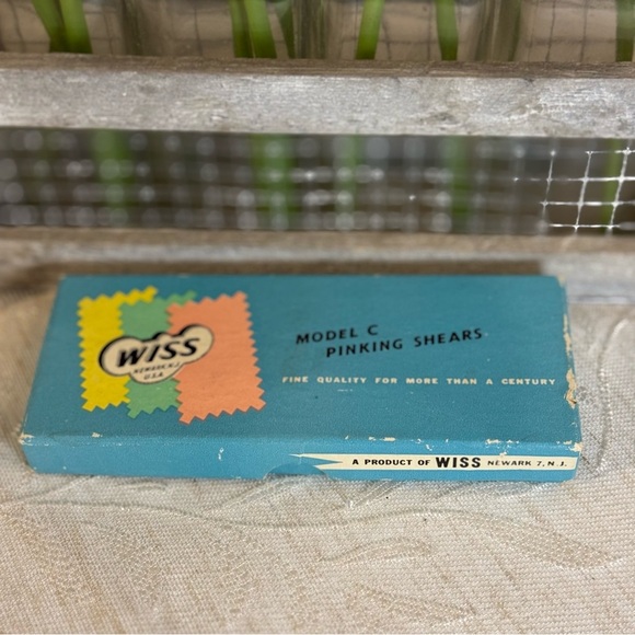 Vintage Wiss Model CB 5 Pinking Shears. Newark NJ. Original Box and Pamphlet - Picture 11 of 11